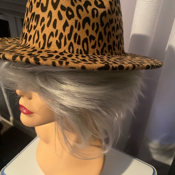 Walk on the wild side with your besties.  One price. For 2 fabulousity 🥰 - Picture 7 of 14